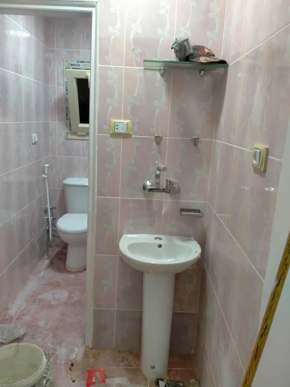 عياده او مكتب اداري