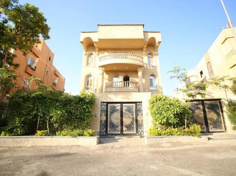 فیلا للبيع في الحي التاسع