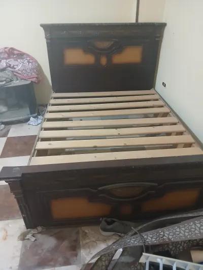للبيع سرير كبير هيكل متين 205cm*158cm في 6 أكتوبر, الجيزة - 3,500 EGP