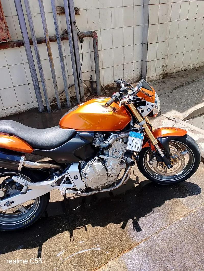 هوندا هورنت 2006