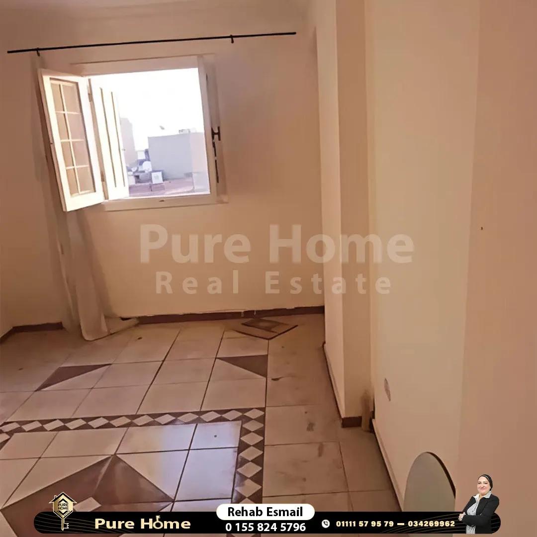 شقه للبيع - سموحة - (خلف زكي رجب )