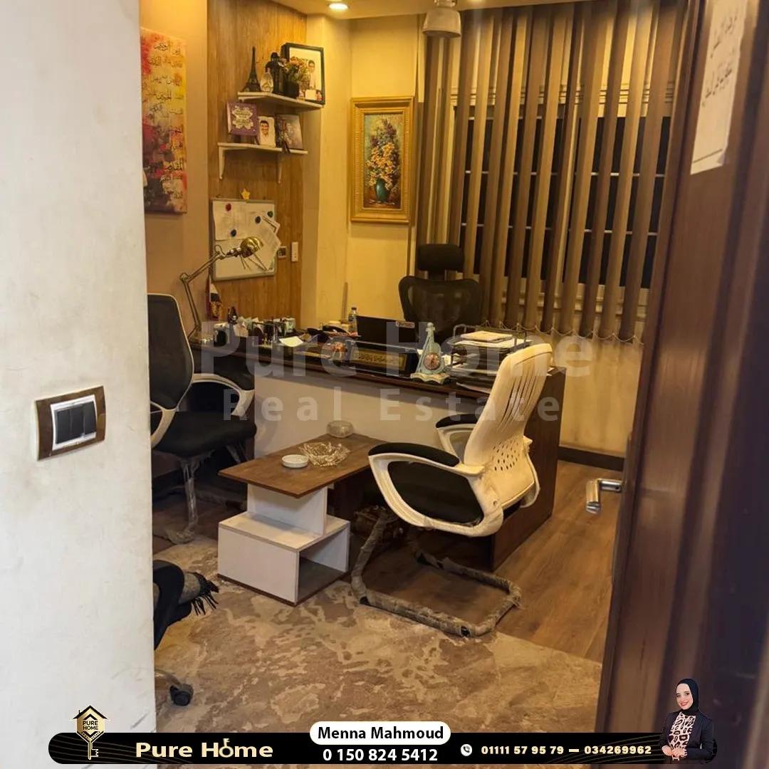 مقر اداري للبيع في لوران