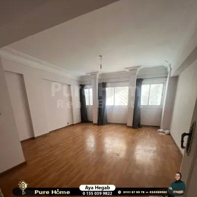 شقة للبيع في سان ستيفانو