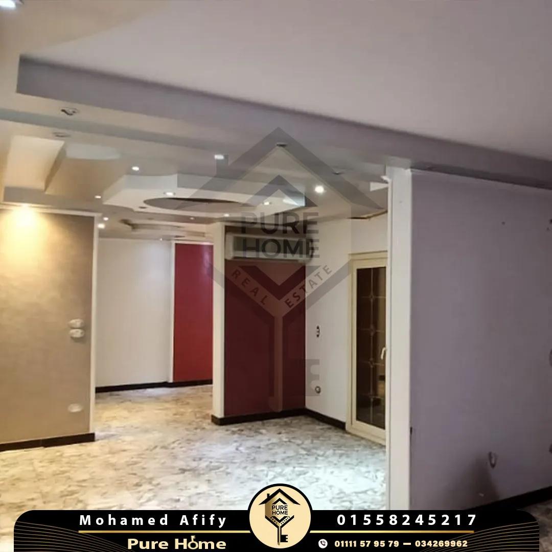 شقة للبيع 190 م – الابراهيمية - متفرع من شارع اللاجيتيه