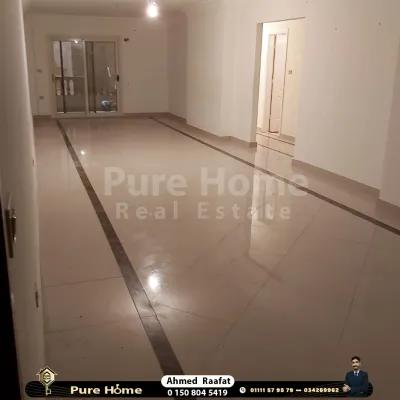 مقر اداري للايجار - زيزينيا في زيزينيا, الإسكندرية - 23,000 جنيه