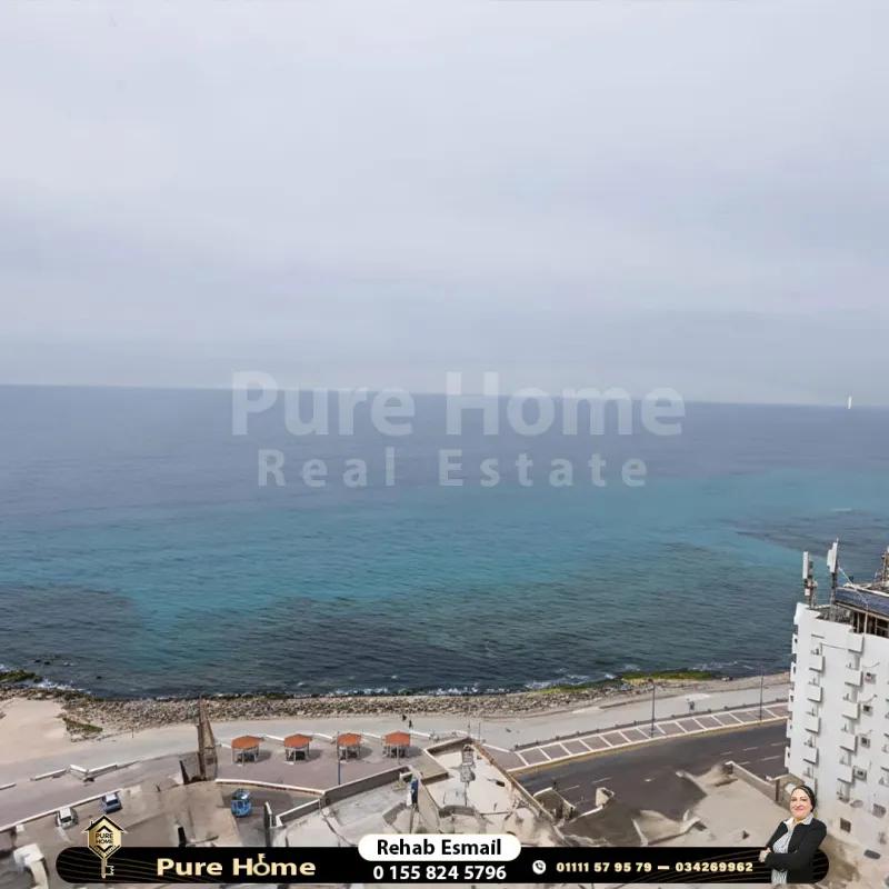 شقه للايجار المفروش - كامب شيزار - علي البحر في كامب سيزار, الإسكندرية - 27,000 EGP