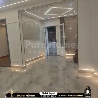 شقة للبيع في كامب سيزار