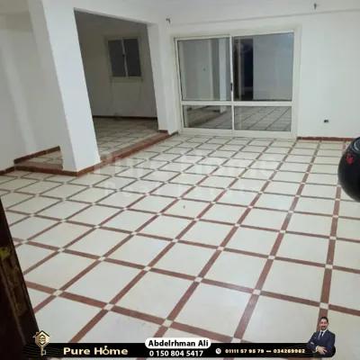 شقة للبيع في ميامي