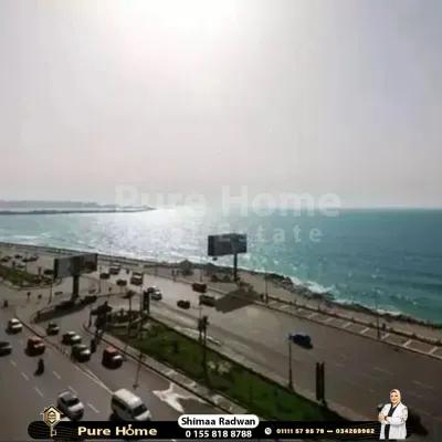 شقة للبيع في كامب سيزار