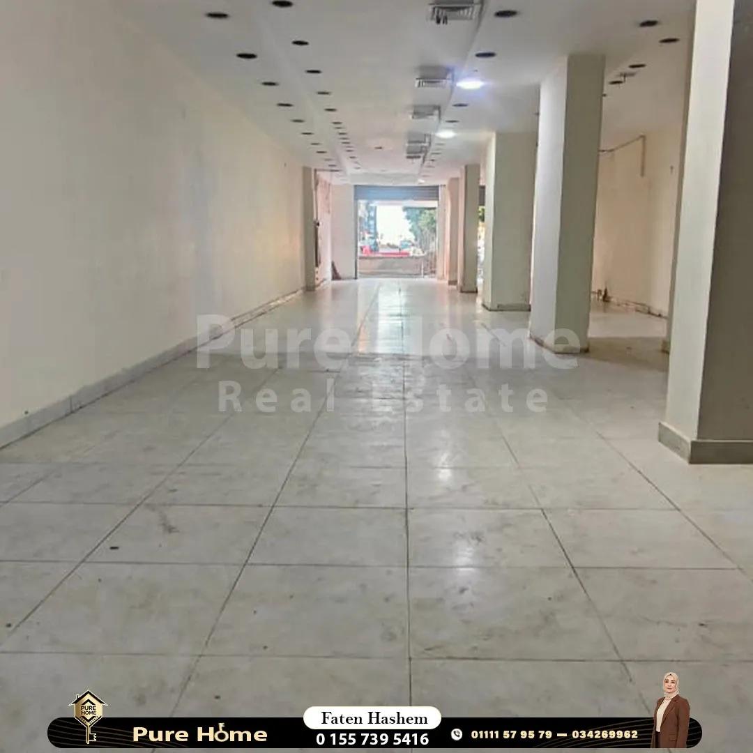 محل مميز للايجار - جليم - شارع رئيسي