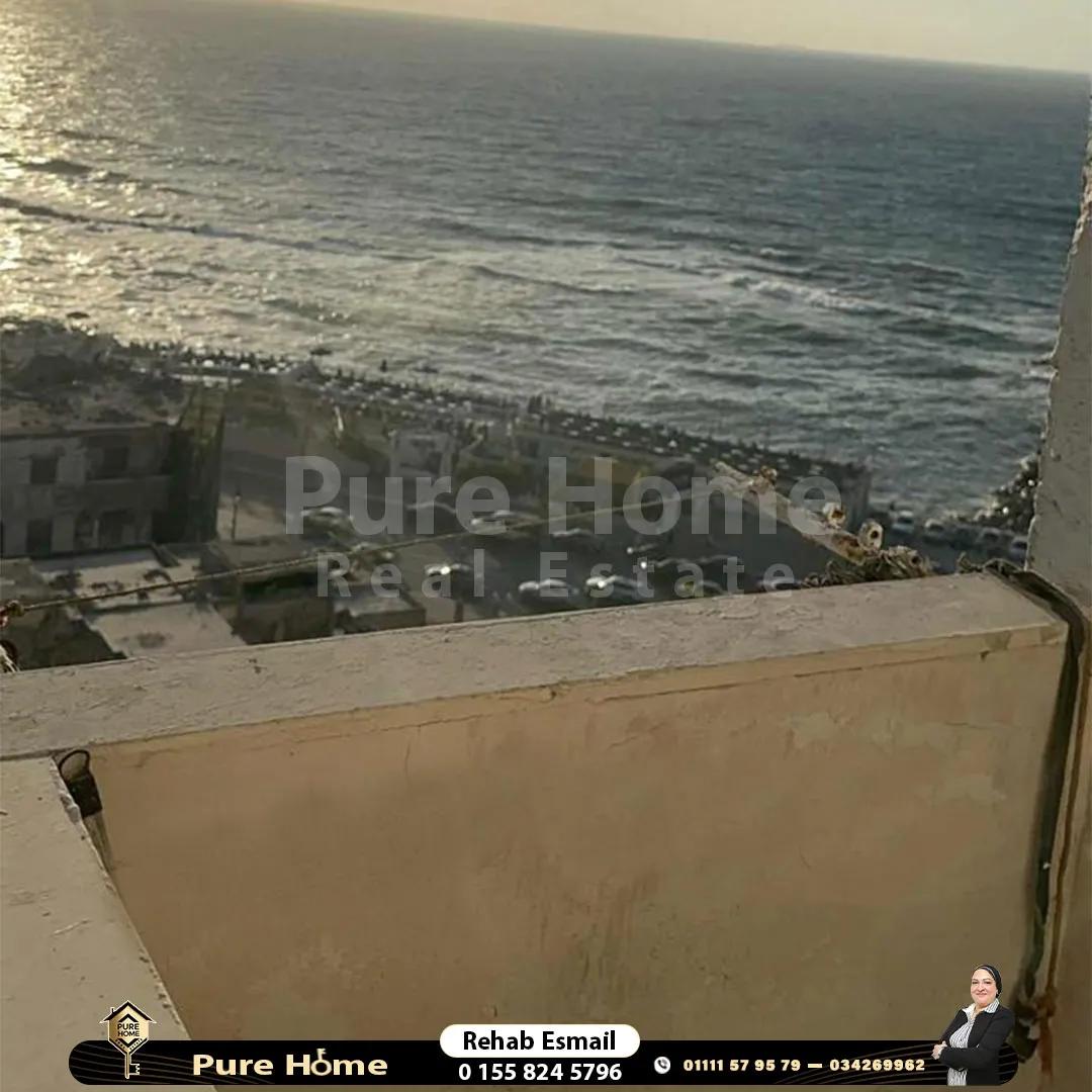 شقة للايجار - سيدي جابر - خطوات من البحر