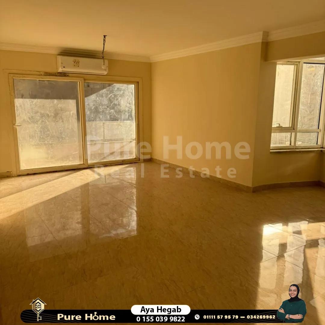 شقة للايجار - سموحة