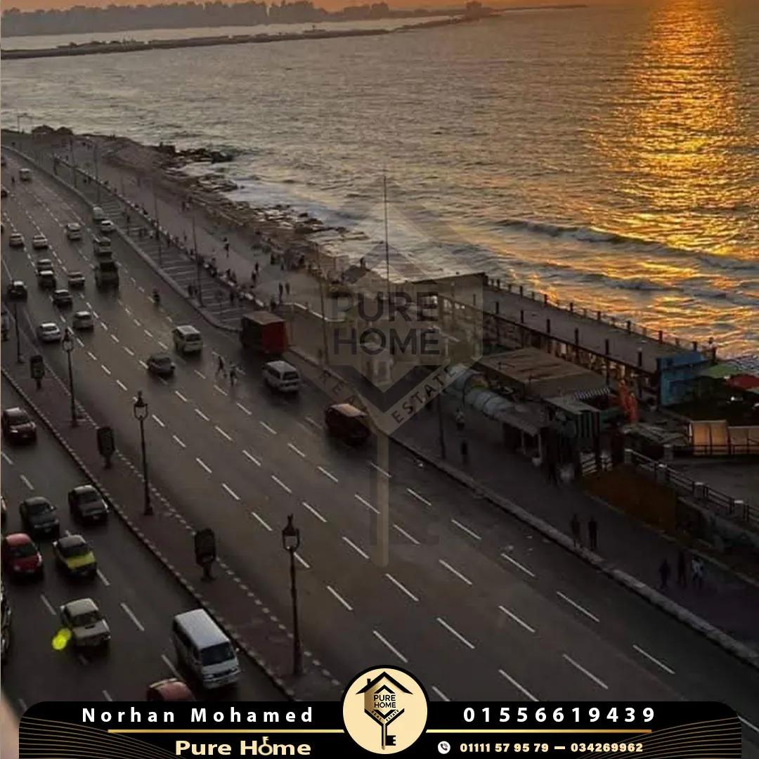 شقة مفروشة للايجار 150 م -كامب شيزار- بحر مباشر