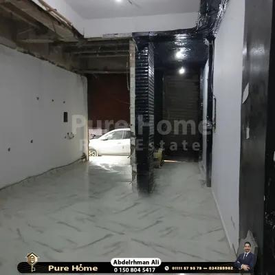 محل للايجار - فيكتوريا - علي الترام مباشرة