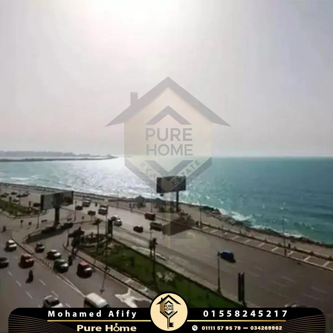 شقة للبيع 185 م - كامب شيزار- بحر جانبى