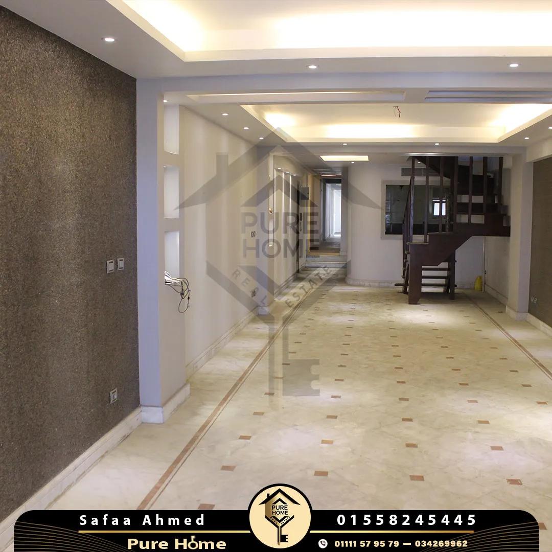 شقة للبيع في سموحة - شارع فوزي معاذ