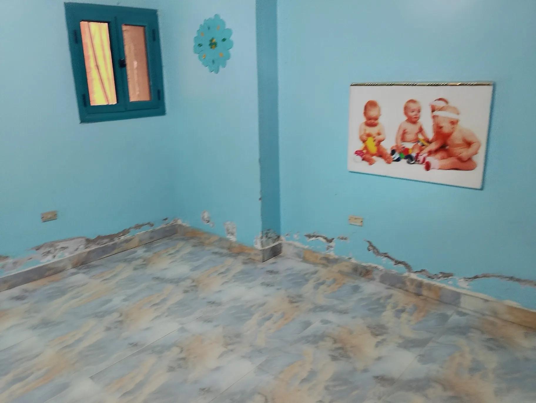 شقه للبيع في شارع سيبويه متفرع من الجلاء فيكتوريا