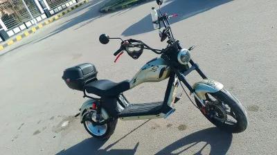 موتوسيكلات سكوتر كهربائي 2025