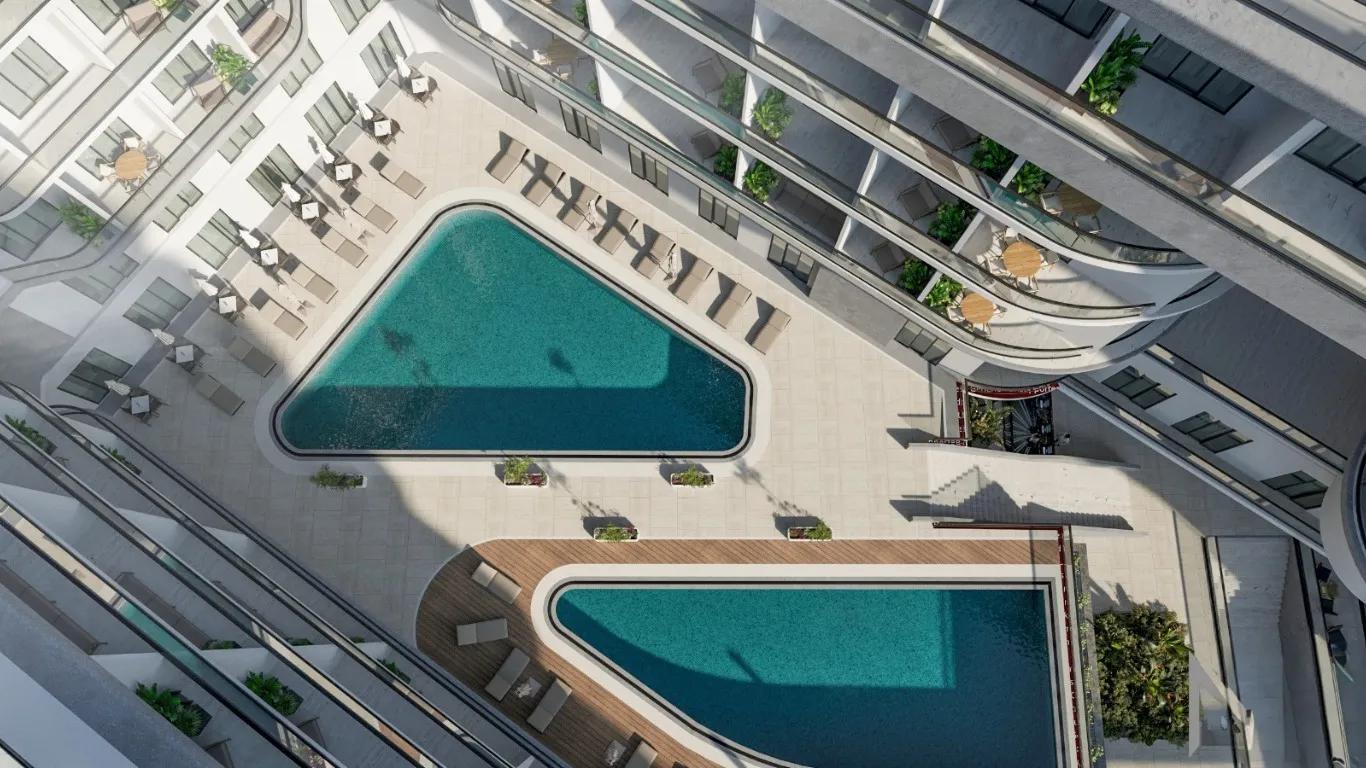 شقة 70 متر تشطيب الترا سوبر لوكس علي حمام السباحة في بانوراما هيلز