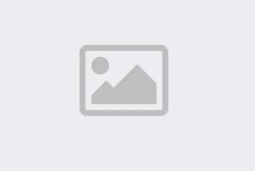 شقة علي الشارع الرئيسي تشطيب كامل في ايقونك ريزورت-الغردقة