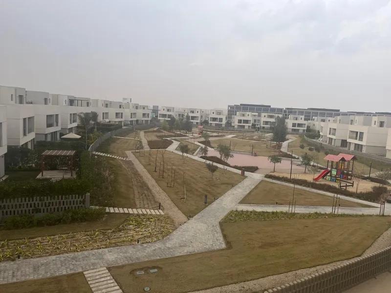 فيلا استلام فورى للبيع فى كومبوند البروج