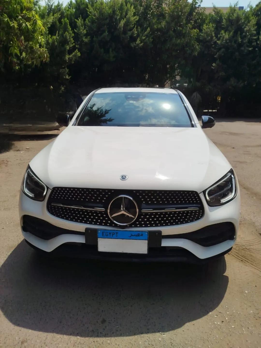 Glcموديل 2023 كسر كسر زيرو 23000 كم مرسيدس glc300 اعلي فئة