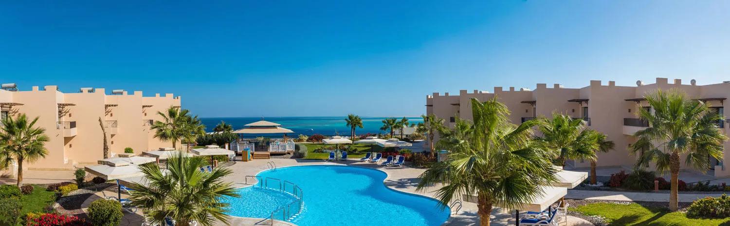 شقة غرفتين و صالة 109 متر تطل على حمام السباحة فى الشيراتون