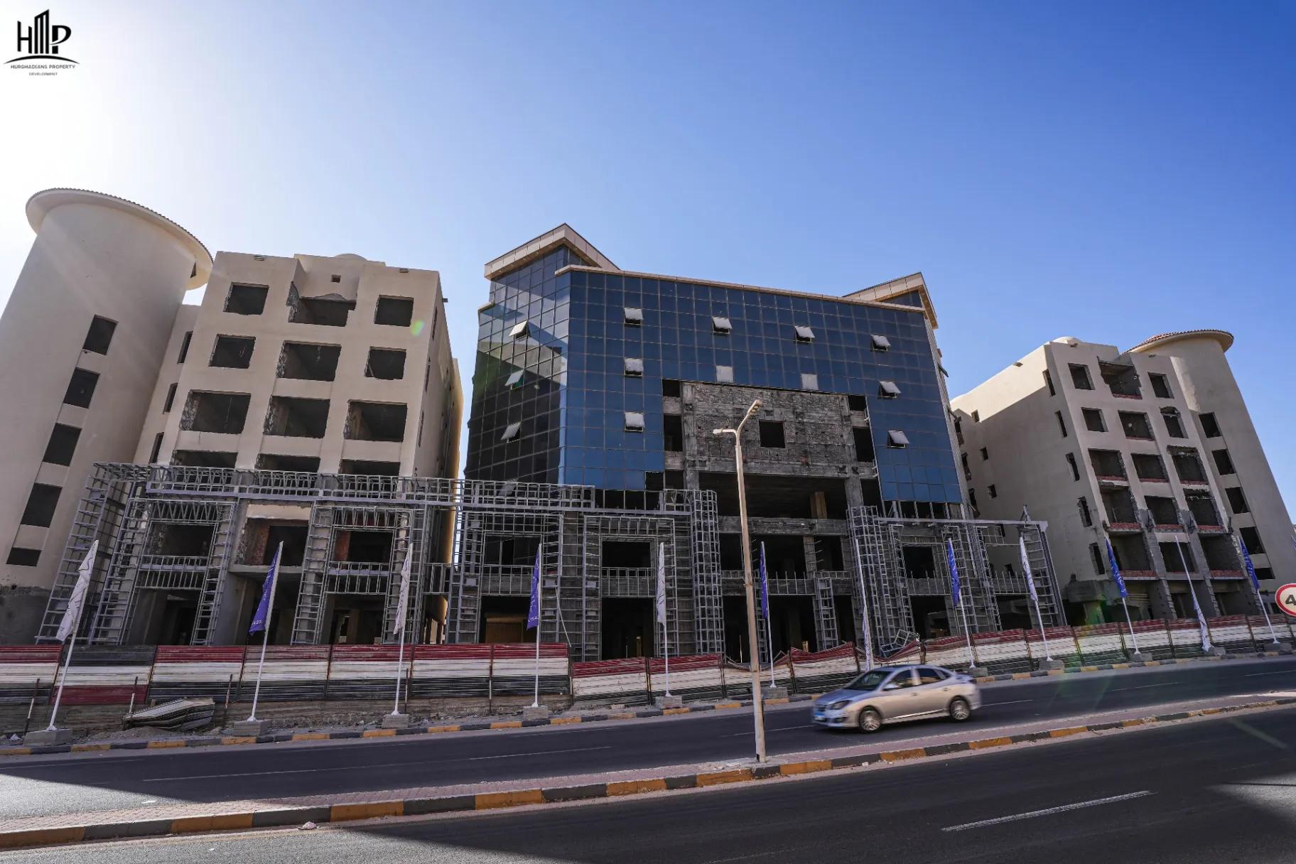 شقة 111م² أوضة وصالة بإطلالة على حمام السباحة أتلانتس