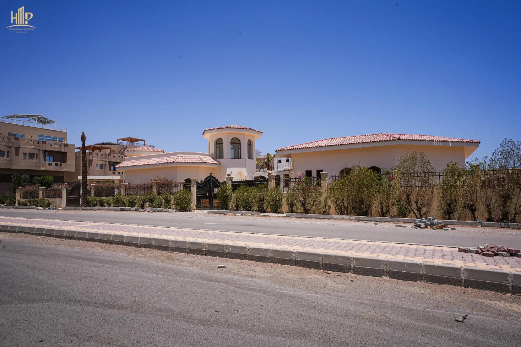 شقة 75م² أوضتين وصالة بإطلالة على حمام السباحة بانوراما مجاويش