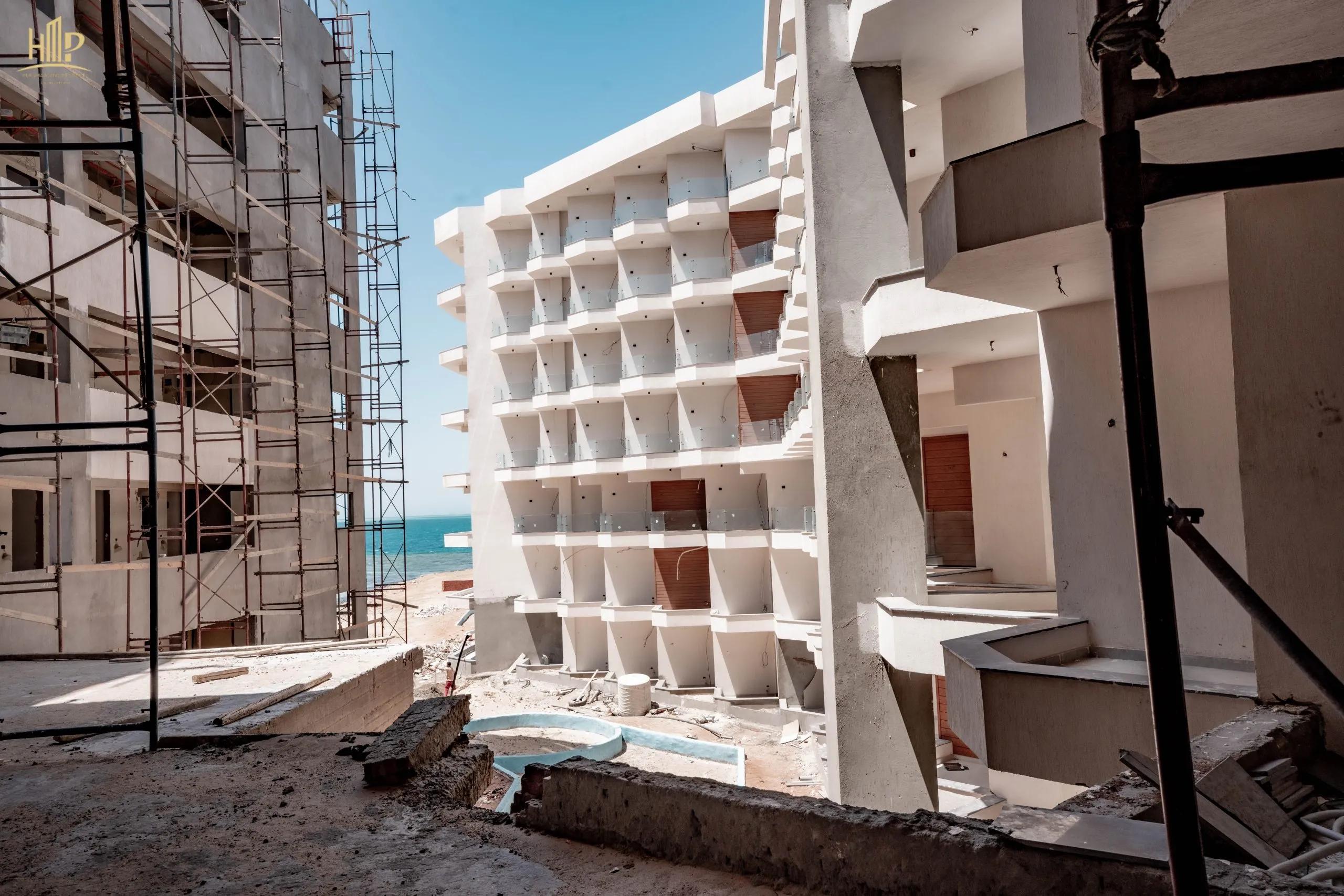 شقة 76م² أوضة وصالة بإطلالة بحر ومسبح ستوريا ديل ماري