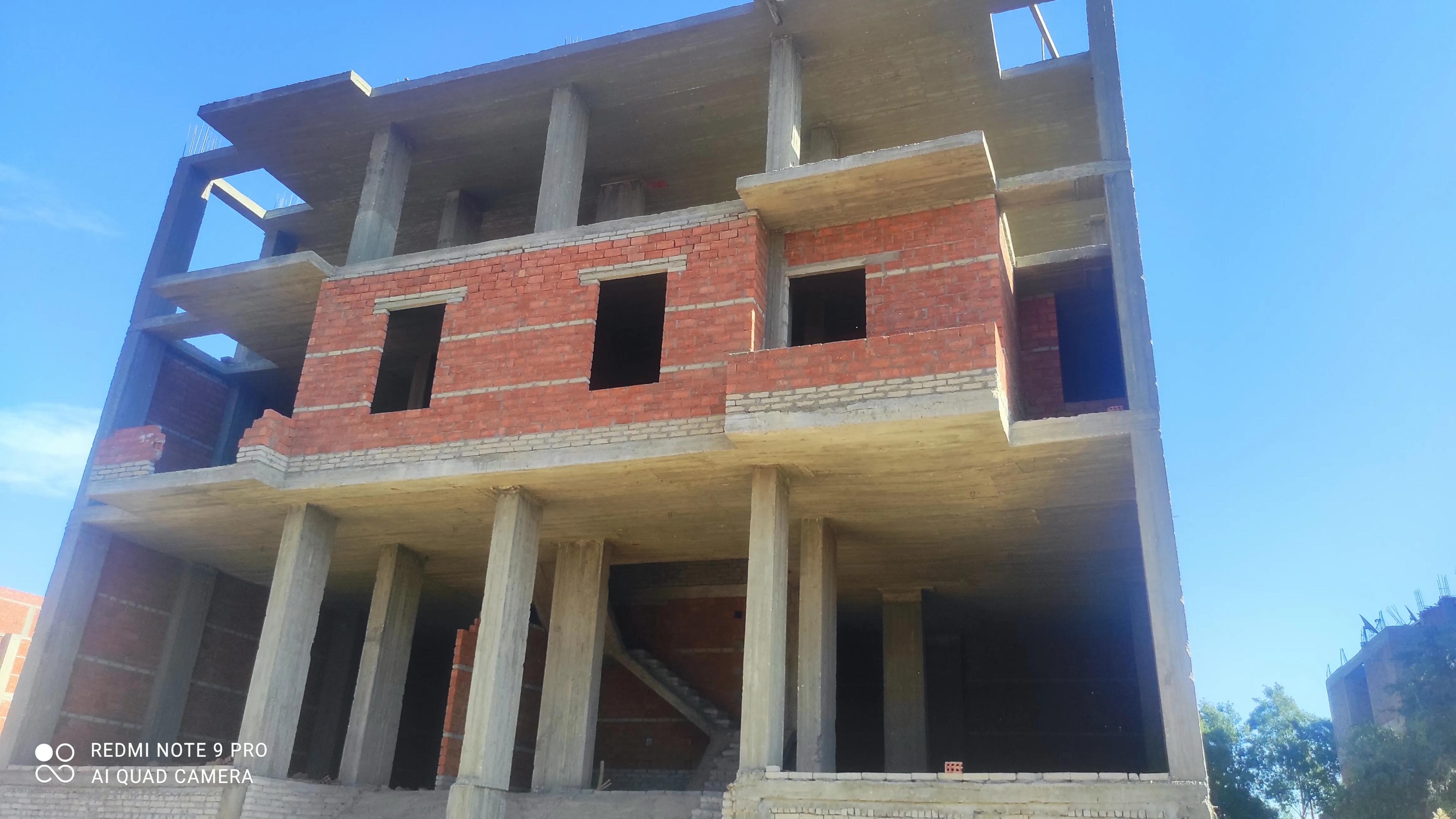 شقة للبيع بالاقصر شارع ال 25