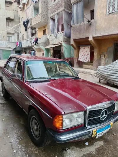 مرسيدس بنز أخرى 1979