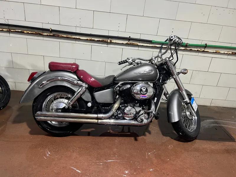 هوندا شادو 2000