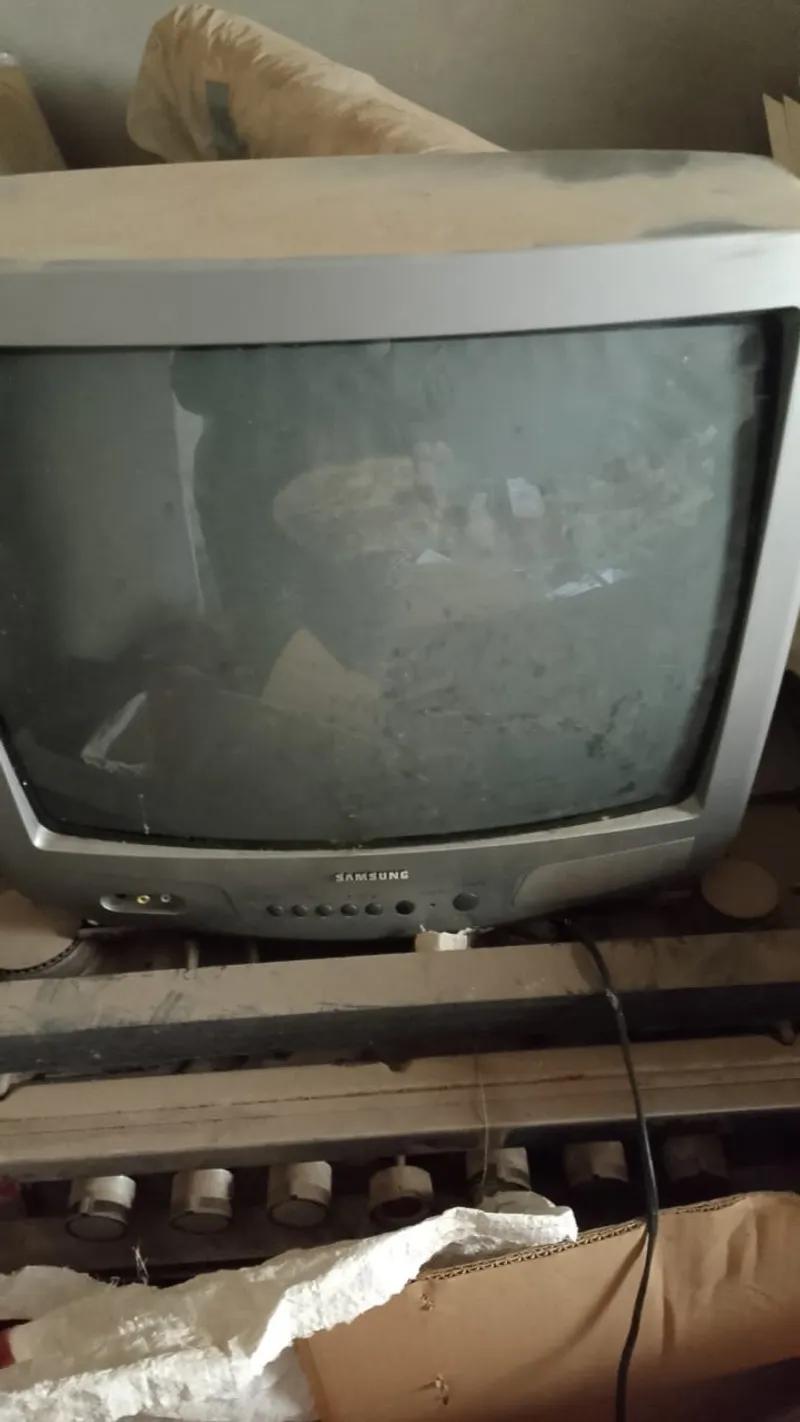 تليفزيونين كانو مركونين بس شغالين في المنصورة, الدقهلية - 700 EGP