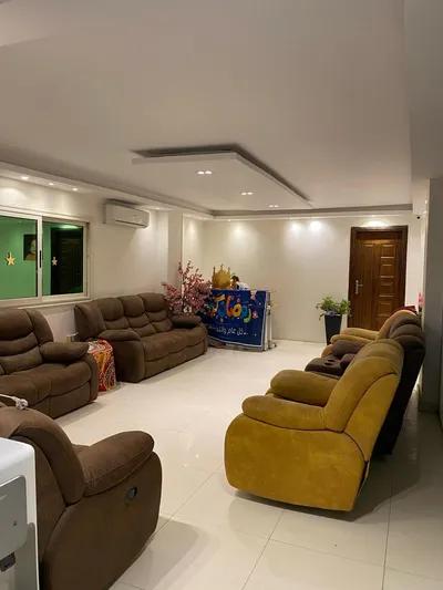 عيادة بولي كلينيك للايجار حدائق الاهرام البوابه الرابعة مباشرة في حدائق الاهرام, الجيزة - 5,000 جنيه