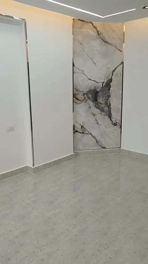 شقه طوب احمر مرفق بصور متشطب