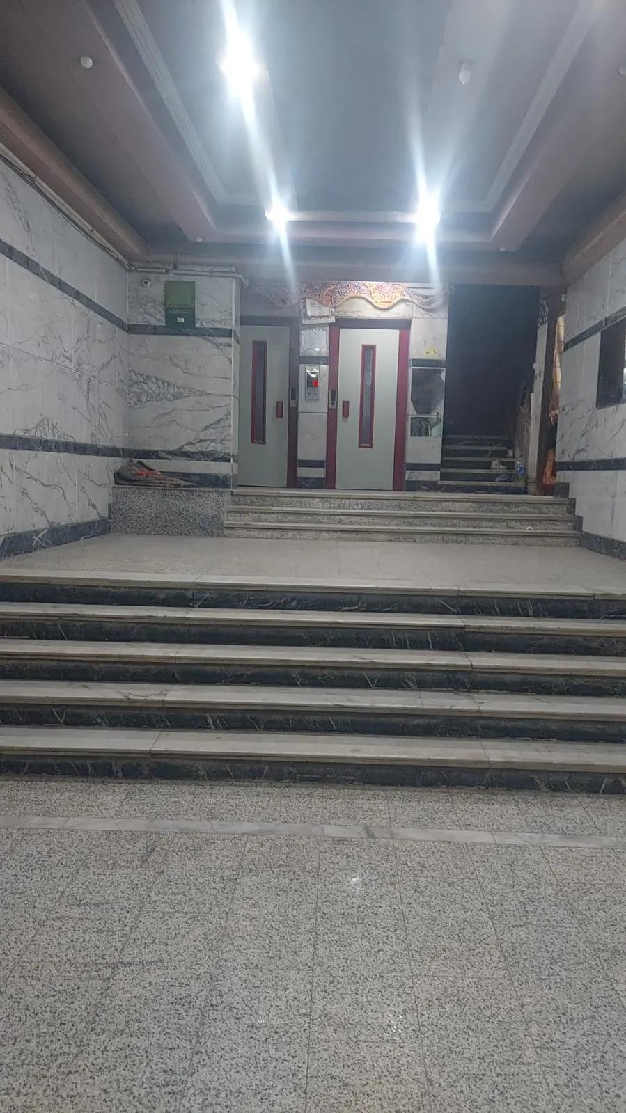 شقة للبيع تطل عل فيصل الرئيسي