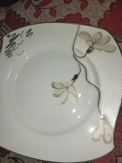 طقم صيني كامل في باكوس, الإسكندرية - 11,000 EGP