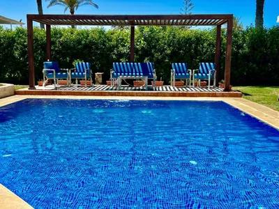 "فيلا فاخرة للبيع في مارينا 5 بإطلالة بحرية ومسبح خاص" في العلمين الجديدة, الساحل الشمالي, مطروح - 55,000,000 جنيه