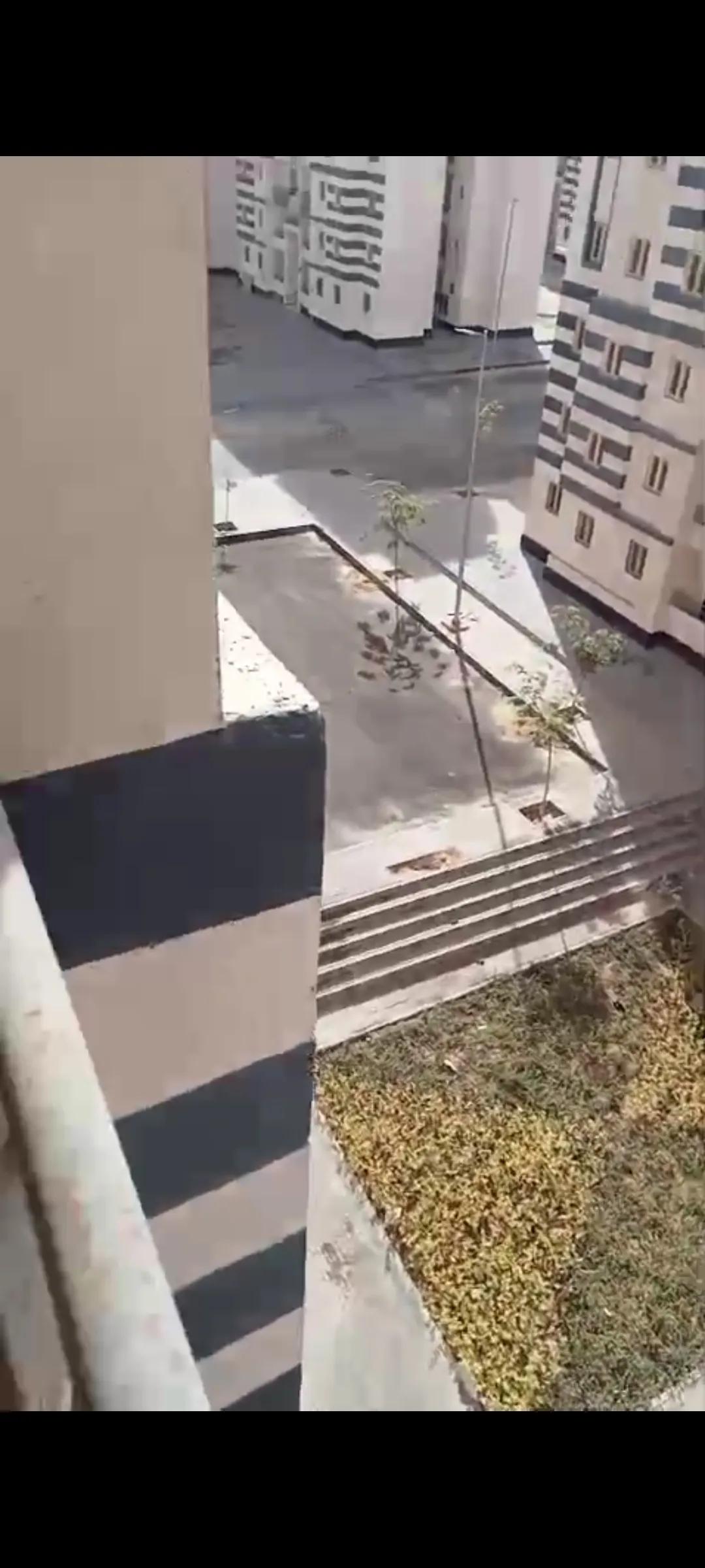 شقه سكنيه بالعاشر من رمضان