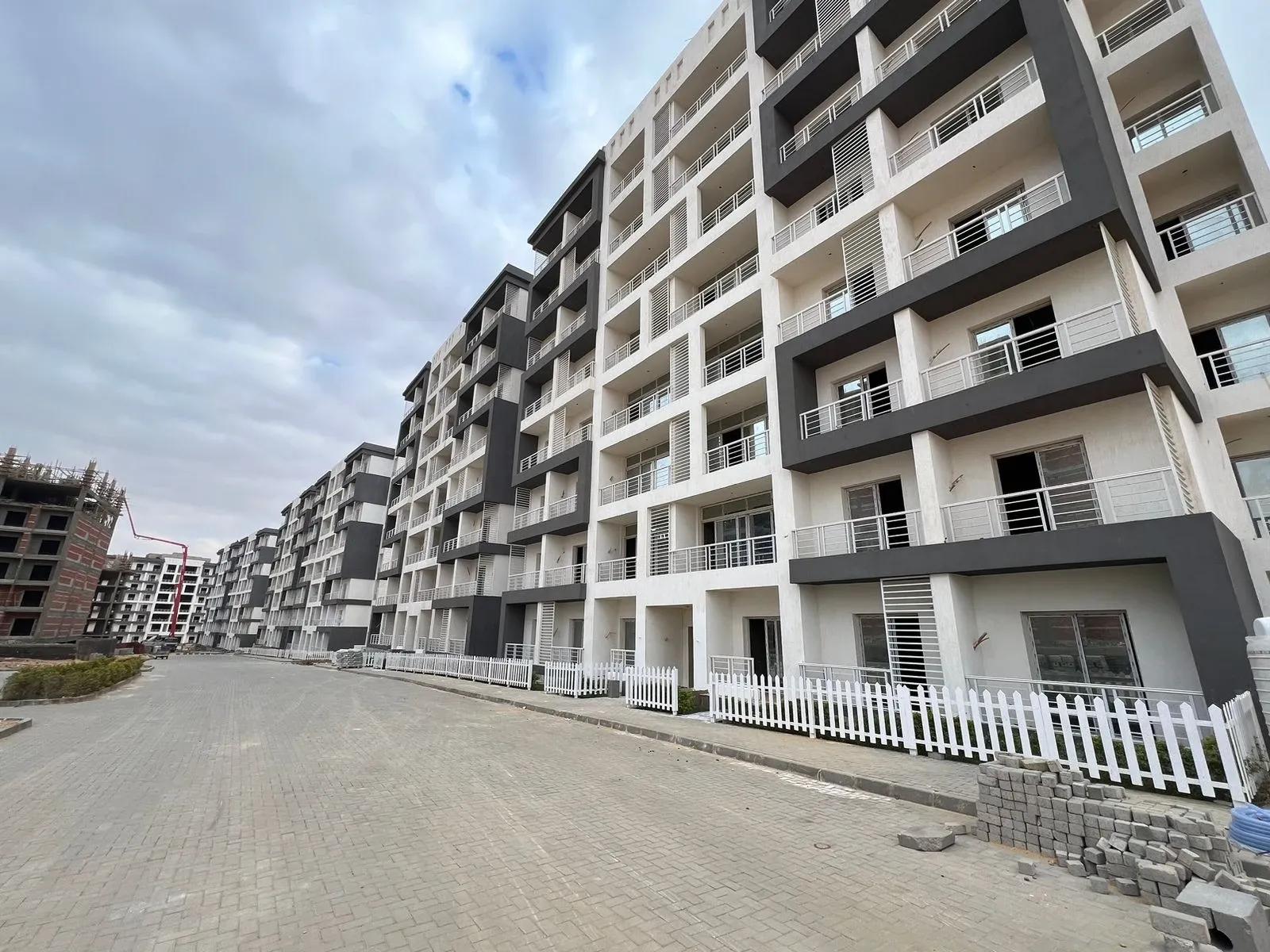 شقة 115 م للبيع في الـعاصمة الإدارية استلام 6 شهور.