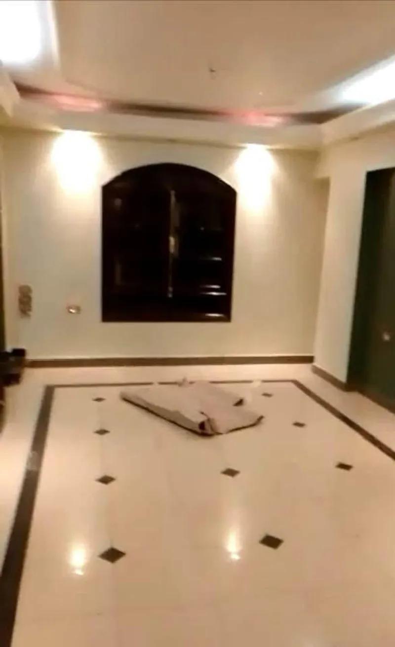 شقة للبيع في منطقة جنوب س