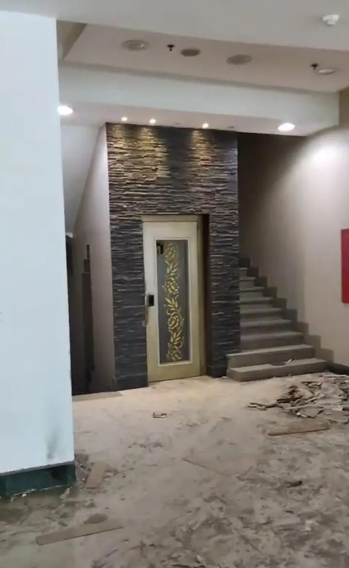 معايا مول تجاري إدارى للبيع بالتجمع الخامس ب10مليون دولار