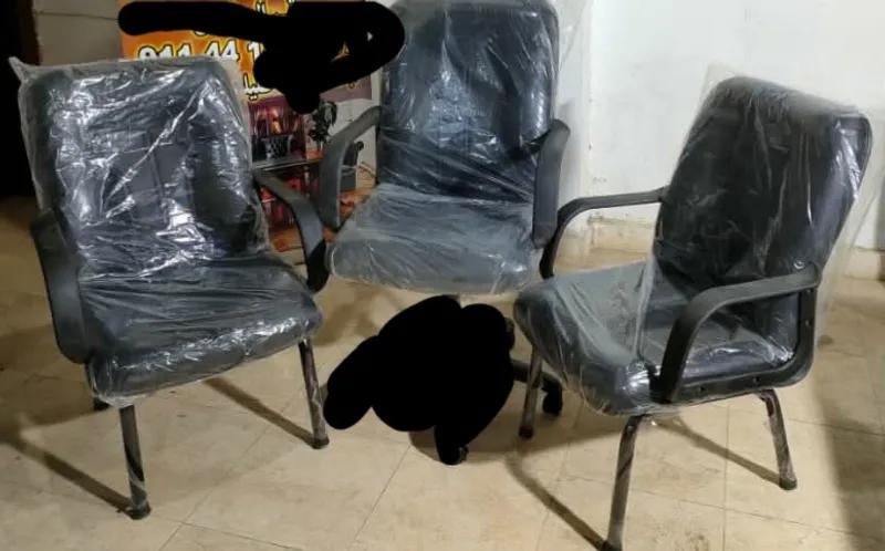 كراسي مكتب جلد في المقطم, القاهرة - 950 EGP