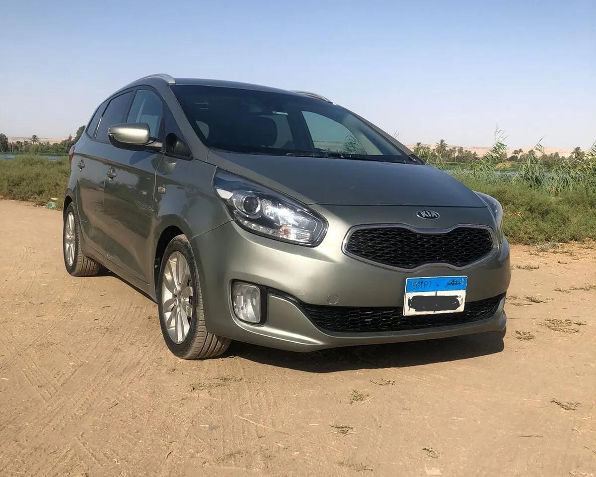 كيا كارينز موديل 2015