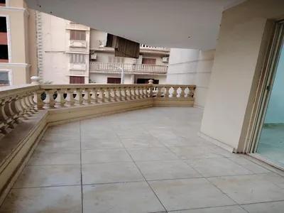 مكتب للايجار الدور الاول 200 متر في موقع مميز في النزهة الجديدة في النزهة الجديدة, القاهرة - 20,000 جنيه