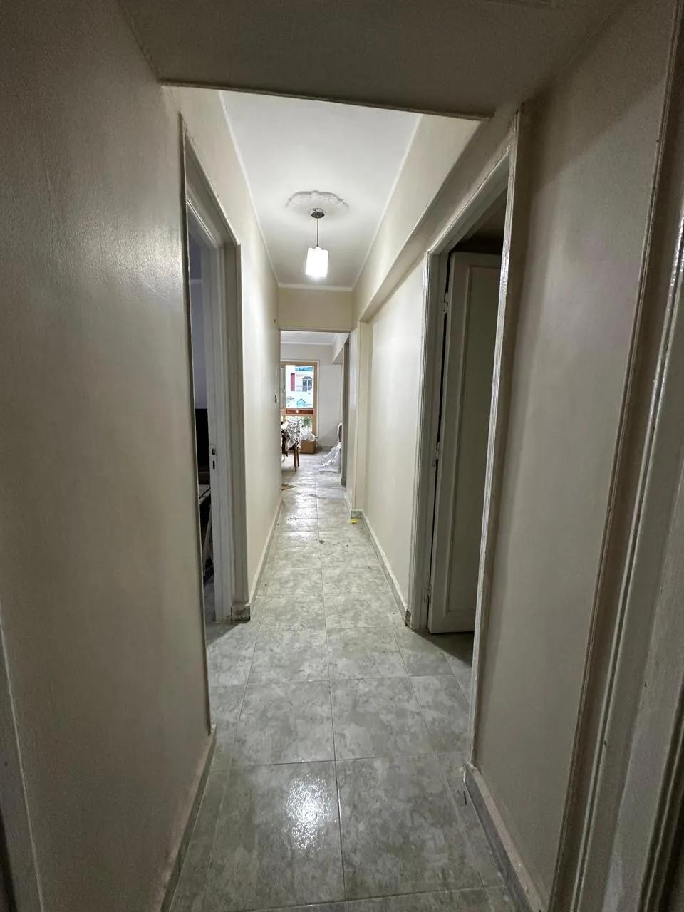 شقه ١٣٥ متر بحري بالكامل بالشباب العبور للبيع