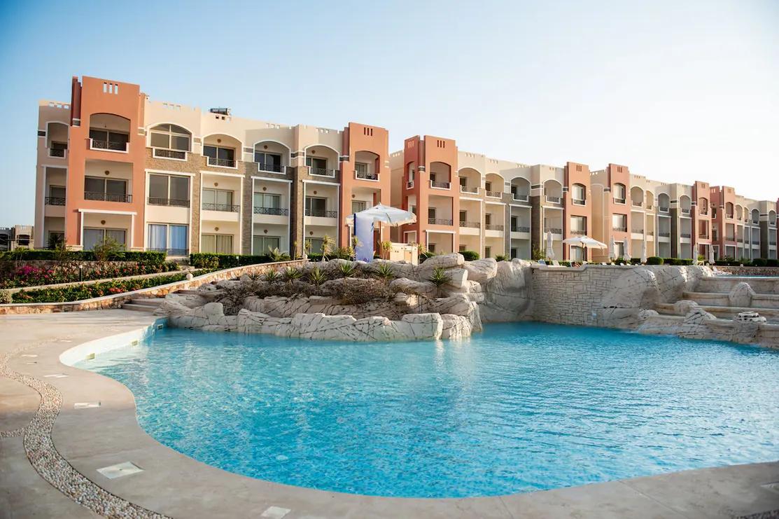 للبيع شاليه بالسعر الأصلي 66 ألف تايم شير علبحر 4 أفراد 93 م