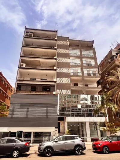 تم تنزيل السعر لسرعه البيع عماره بمصر الجديدة في مصر الجديدة - هليوبلس, القاهرة - 215 جنيه