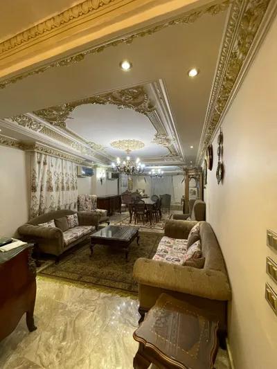 شقة مفروشة للايجار بحدائق الاهرام البوابة التانيه القديمه منطقة واوا في حدائق الاهرام, الجيزة - 30,000 جنيه